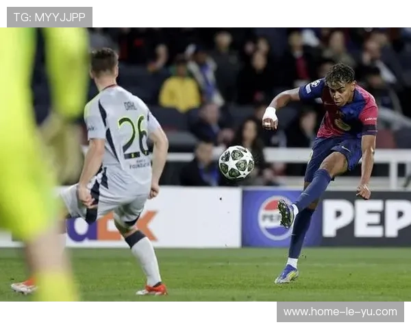 亚马尔内切后完成射门