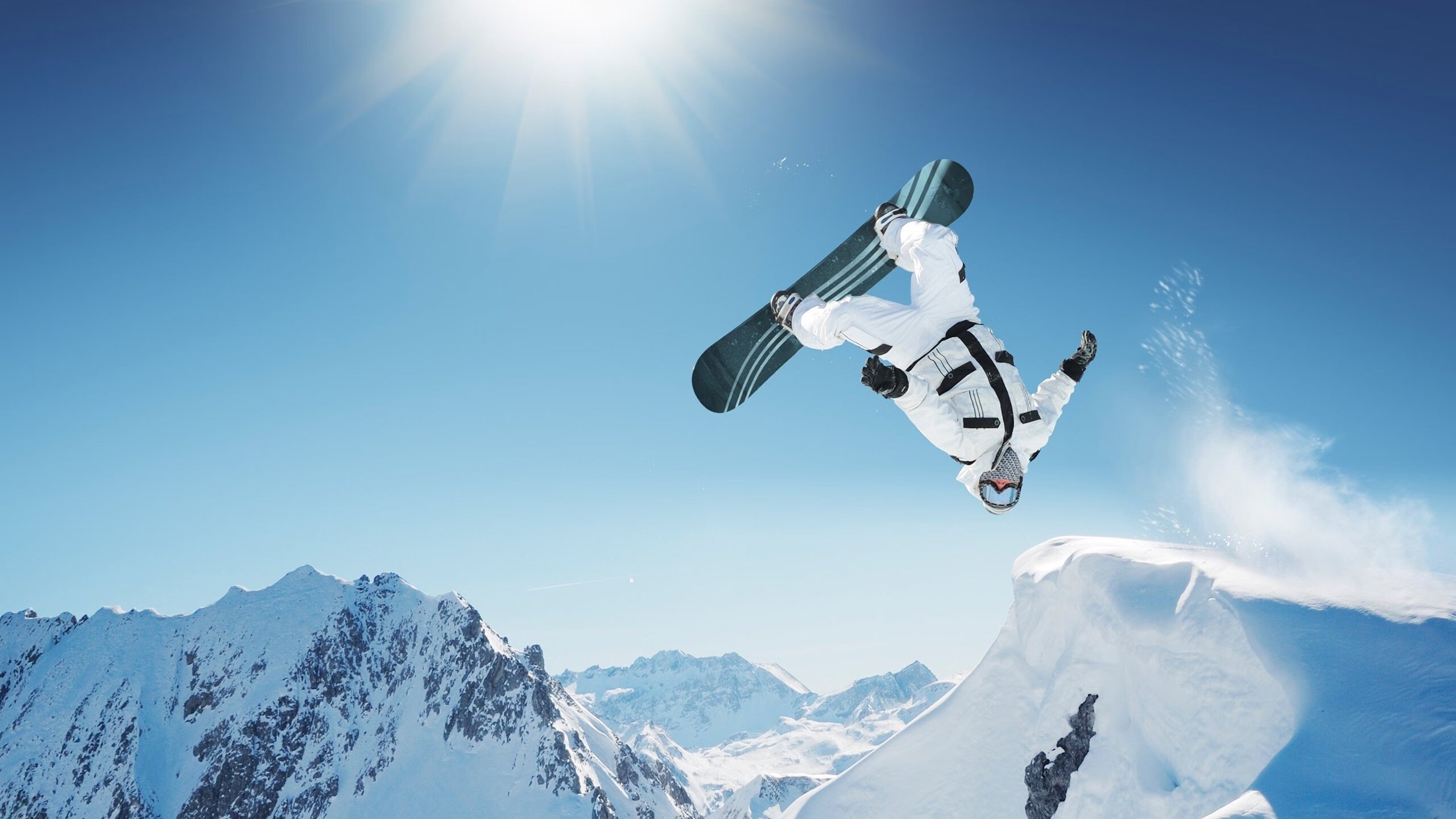 场馆商业配套收益贡献占比提升明显，怎么解决场馆利用率低的问题